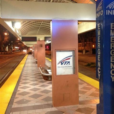 VTA Convention Center Light Rail Station - Downtown San Joseのライトレール駅