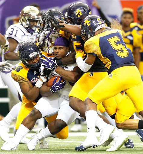 North Carolina A&T defense - Top Photos of the 2015-16 College Football ...