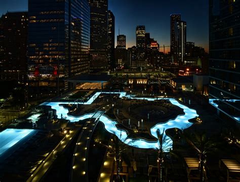 Marriott Marquis Pool by Jason_Hayes - VIEWBUG.com