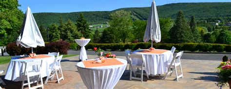 Mountain View Country Club | wedding-patio