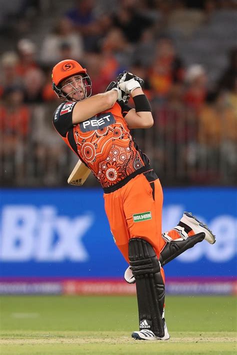 Liam Livingstone stars as Scorchers silence the Thunder