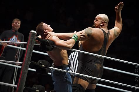 John Cena vs. The Big Show | WWE Raw World Tour. Palacio de … | Flickr