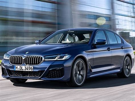 2023 BMW 5 Series 530i Prices and Cost to Own | Kelley Blue Book