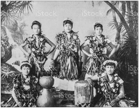 Antique Photograph Of Americas Famous Landscapes Native Girls Of Hawaii Stock Illustration ...