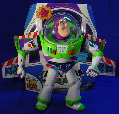 Toy Story Collection - Buzz Lightyear Film Replica with Utility Belt ...