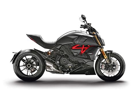 2019 Ducati Diavel 1260 | First Look Review | Rider Magazine