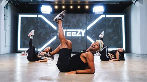 Steezy Beginner Dance Fitness Class Review | POPSUGAR Fitness