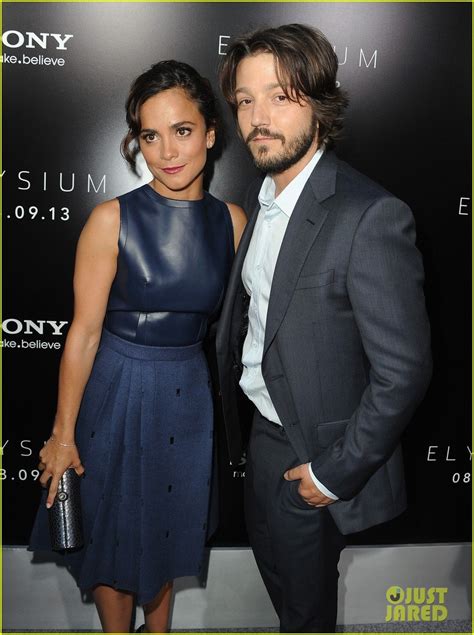 Sharlto Copley & Alice Braga: 'Elysium' Premiere!: Photo 2925794 ...