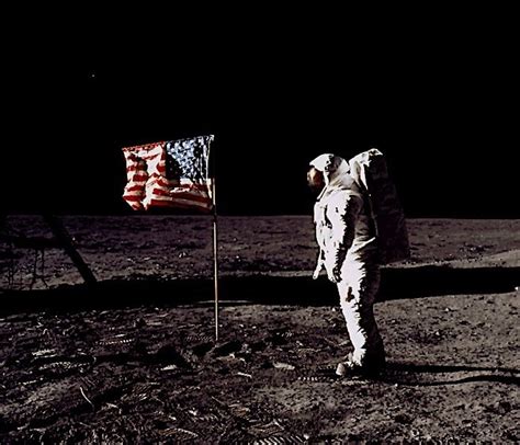 Neil Armstrong’s Sons Defend First Man’s Absent American Flag ...