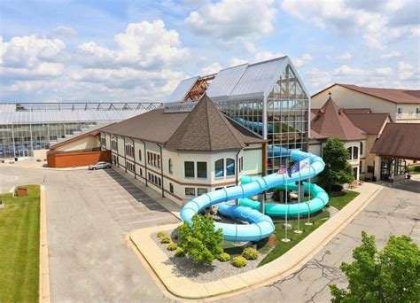 Top 4 Indoor water parks in Michigan