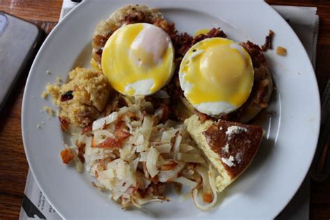 15 Best Places For Breakfast In Charleston SC - Southern Trippers