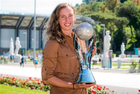 Elise Mertens - FerneBrailen