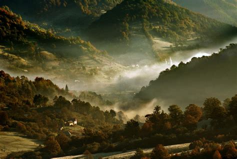 The Stunning Sunrise Over Transylvanian Mountains - Gallery | eBaum's World