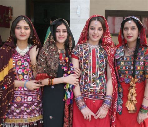 style&fashion: sindhi women in sindhi dress