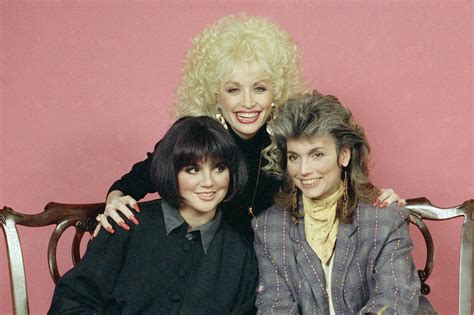 Linda Ronstadt Documentary: Harris, Parton Talk 'Trio' Album - Rolling Stone