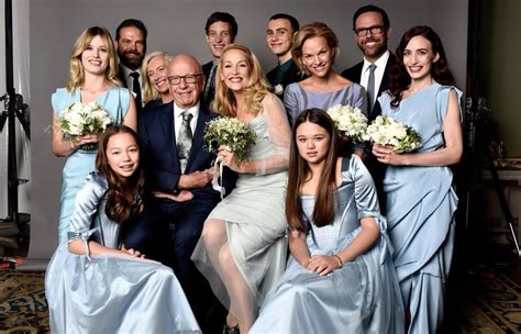 Caras | Jerry Hall feliz por ter a família reunida no dia do seu casamento com Rupert Murdoch