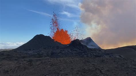 VIDEO: New Mauna Loa Eruption Maps Show Lava Advance, Viewing Area