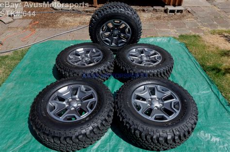 Jeep Wrangler Factory Wheels And Tires - Houses & Apartments For Rent