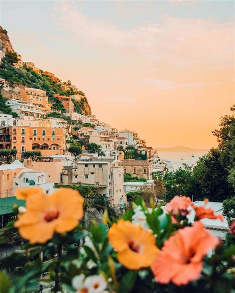 Creamsicle skies over Positano 🍊 #tlpicks courtesy of @ariellevey Places To See, Places To ...