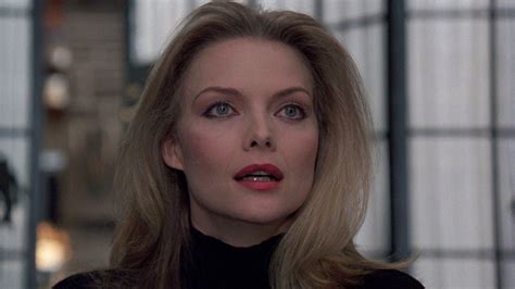 Pin by Elizaveta Taranda on BEAUTIFUL ~ | Michelle pfeiffer, Michelle, Celebrities female