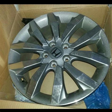 Original 17 Inch Honda Civic FD Sport Rim, Auto Accessories on Carousell