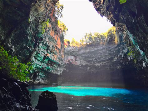 Kefalonia Greece - Melissani Cave [OC] [4264 x 2248] | Kefalonia greece ...