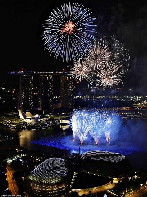 fireworks, new year, night, singapore - image #360404 on Favim.com