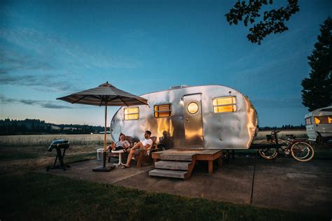 10 RV Hacks to Maximize Glamping Fun!