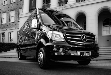 Mercedes Luxury VIP Sprinter Black (16 Seater) - milimo