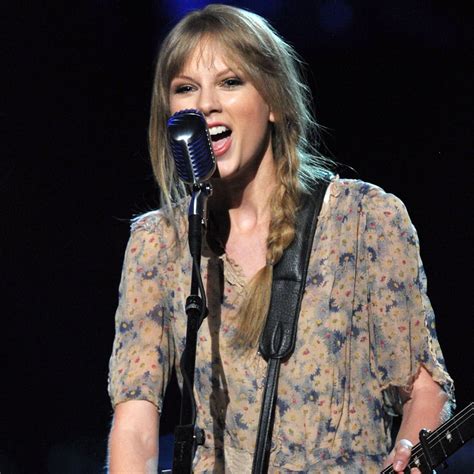 Taylor Swift's Performances at the Grammys | Videos | POPSUGAR Entertainment