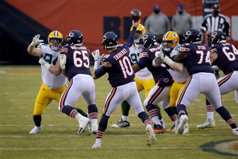 Bears lose to Packers but back their way into playoffs - Chicago Sun-Times