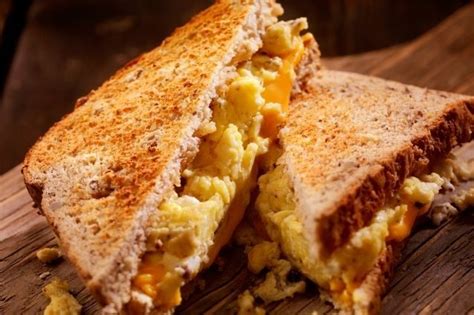 Scrambled Egg Sandwich: a savory breakfast recipe