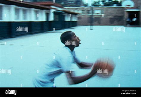 HOOP DREAMS (1994) STEVE JAMES (DIR) HDRM 007 Stock Photo - Alamy