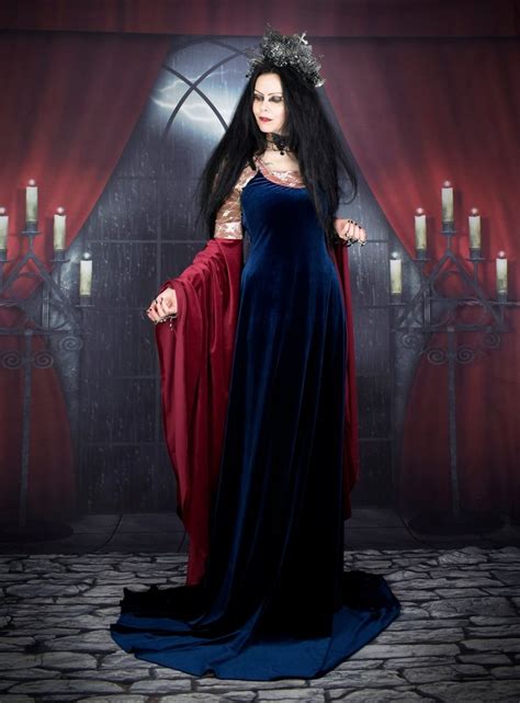 Arwen Undomiel Blood Red Gown - Lord of the RIngs cosplay elven costume by Moonmaiden Gothic ...