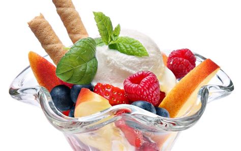 Vanilla ice cream with fruits and mint