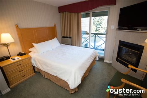 Pinnacle Hotel Whistler Review: What To REALLY Expect If You Stay