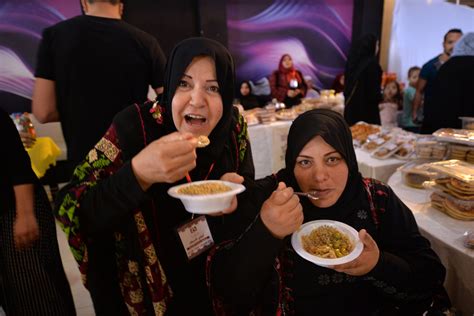 Gaza celebrates “Products of our Women” in exhibition