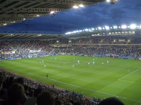 Madejski Stadium - Reading (Reading FC & London Irish) | British football, Football stadiums ...