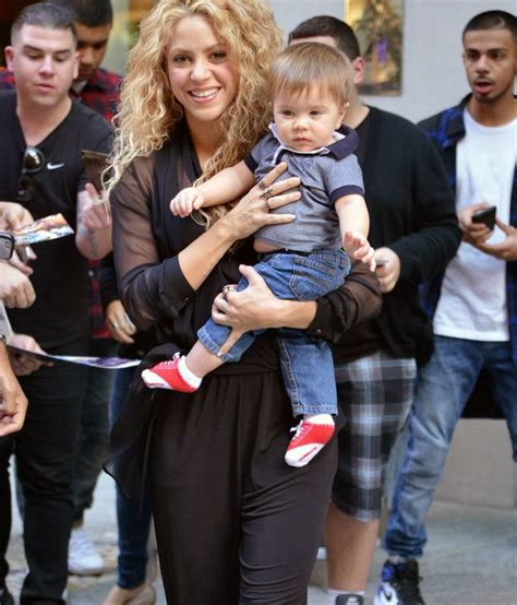 Shakira con su hijo Sasha en Nueva York