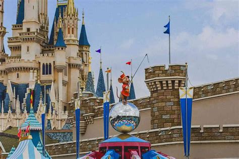 Tokyo Disneyland Rides Ranked: 5 Top Picks + Complete List of Rides ...