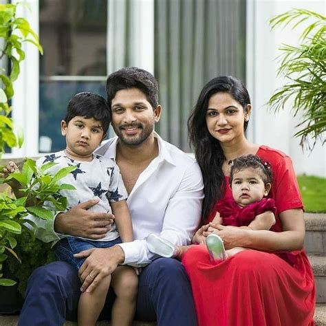 Allu Arjun and Family | Family picture poses, Actor photo, Dj movie