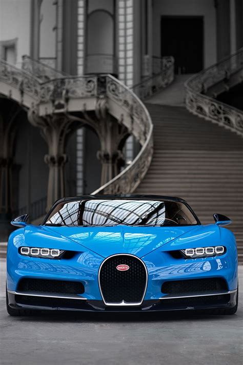 Bugatti Veyron Vs Bugatti Chiron - 640x960 Wallpaper - teahub.io