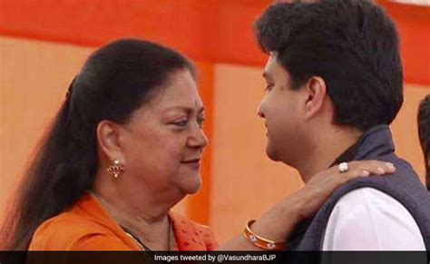 Vasundhara Raje Welcomes jyotiraditya scindia In BJP, Share Photo With ...