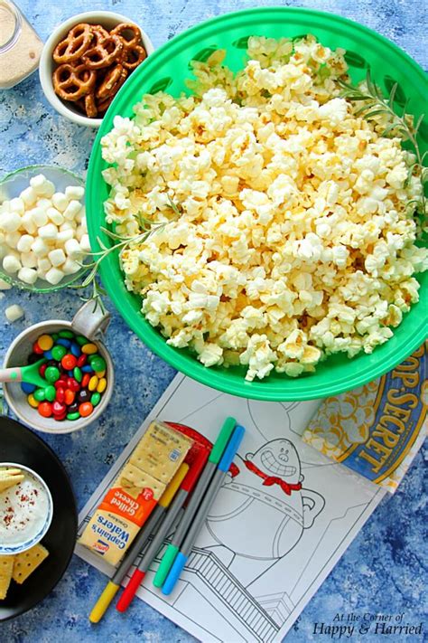 Movie-Night Popcorn & Crackers Snack Mix