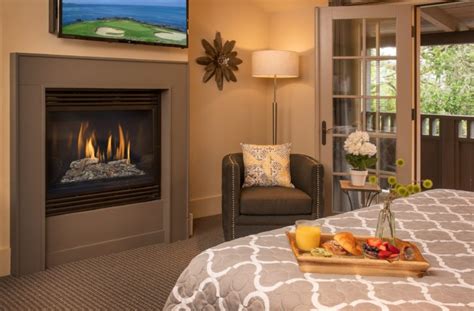 Carmel California Inn | Pet Friendly Rooms & Suites