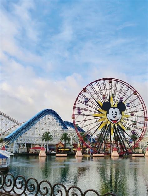 Disneyland Los Angeles – Jatra Tour