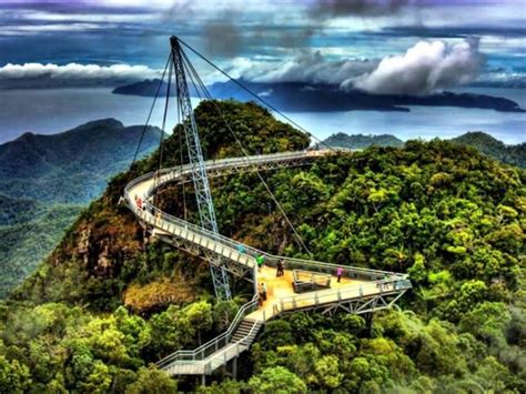 Vietnam's Golden Bridge to China's Hongyagu glass bridge - 8 amazing ...