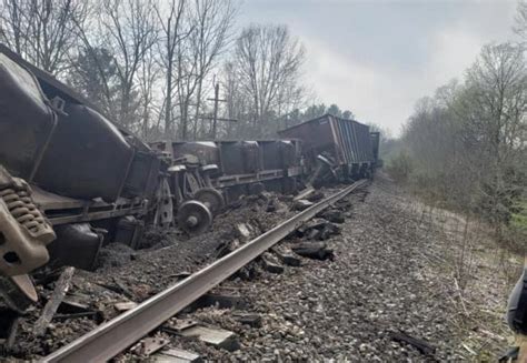 Train derailment closes country road in Washington Twp. - Scioto Valley Guardian