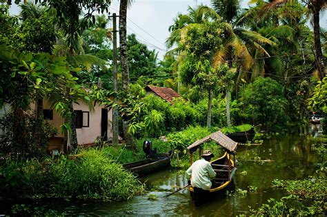 Kerala Backwaters Wallpapers - Top Free Kerala Backwaters Backgrounds - WallpaperAccess