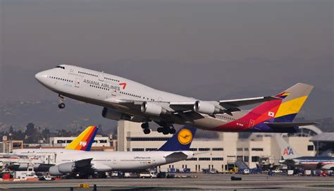 Asiana Airlines to weigh international passengers until the end of the month - Travel Weekly